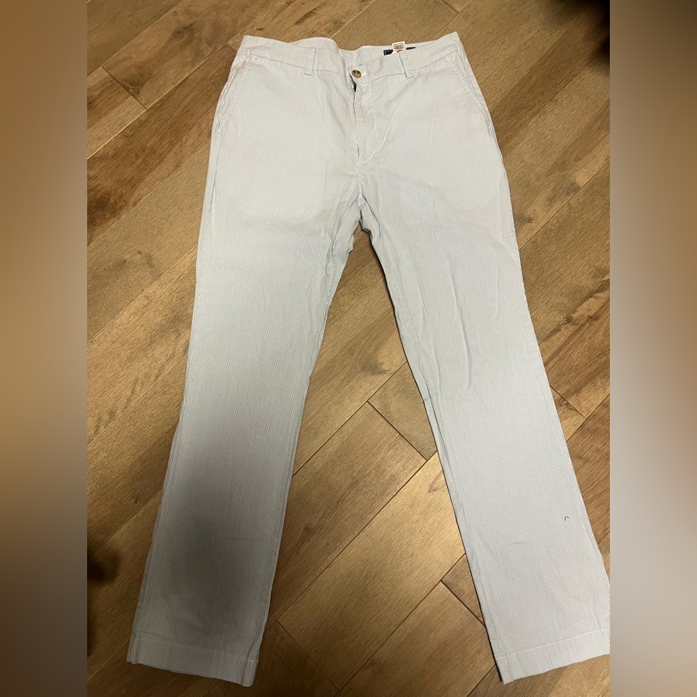 Men’s khakis